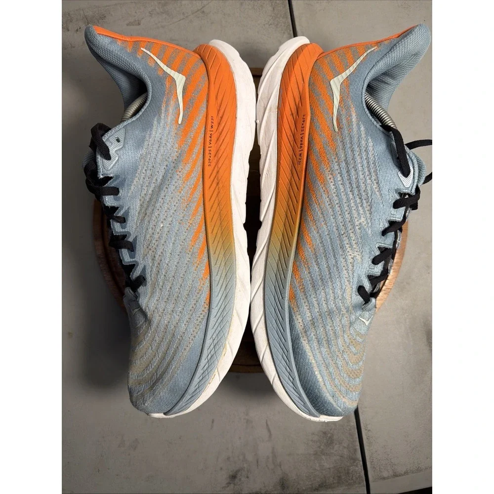 Hoka One One hoka one